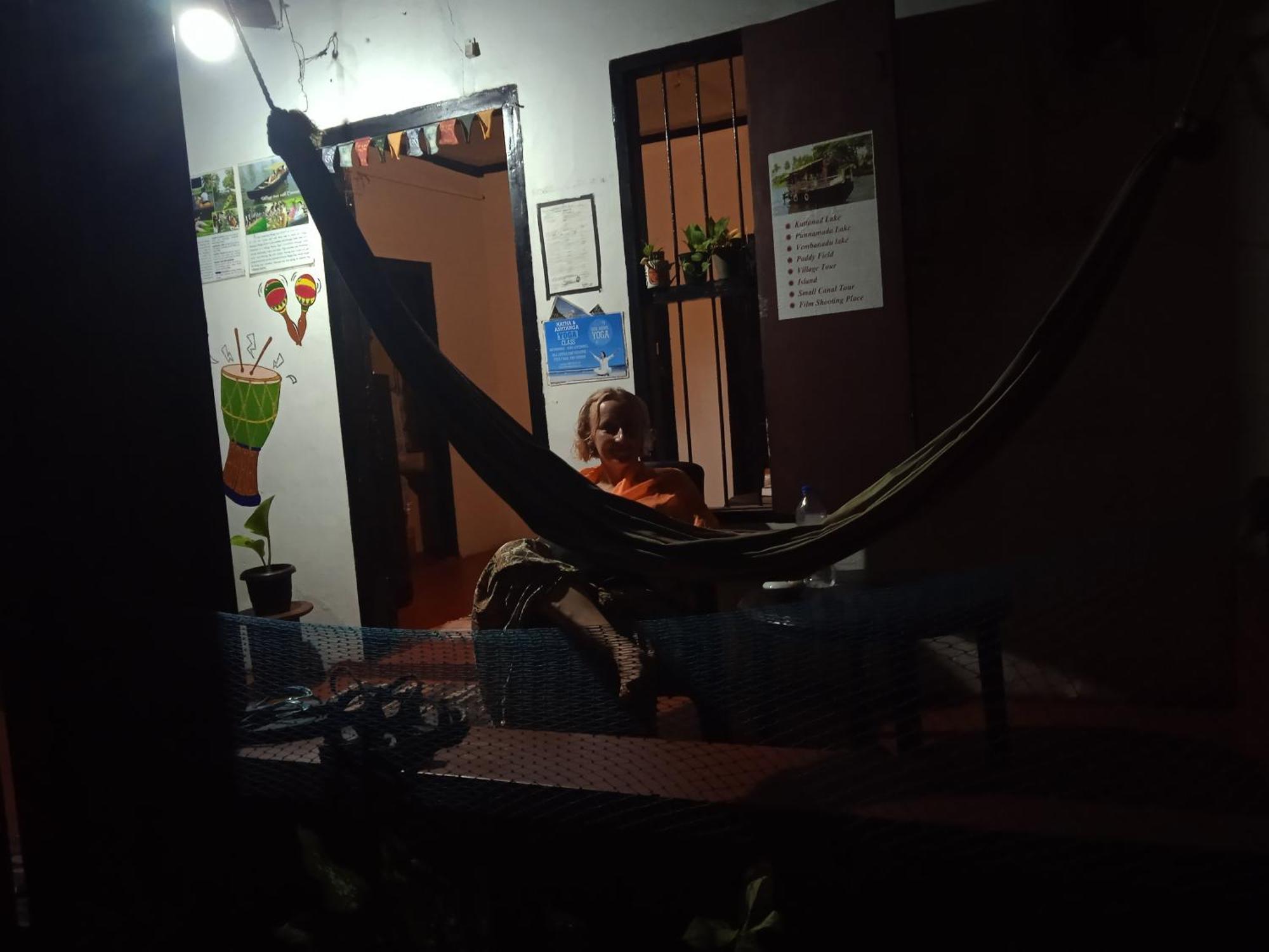 The Blues Hotel Alappuzha Buitenkant foto